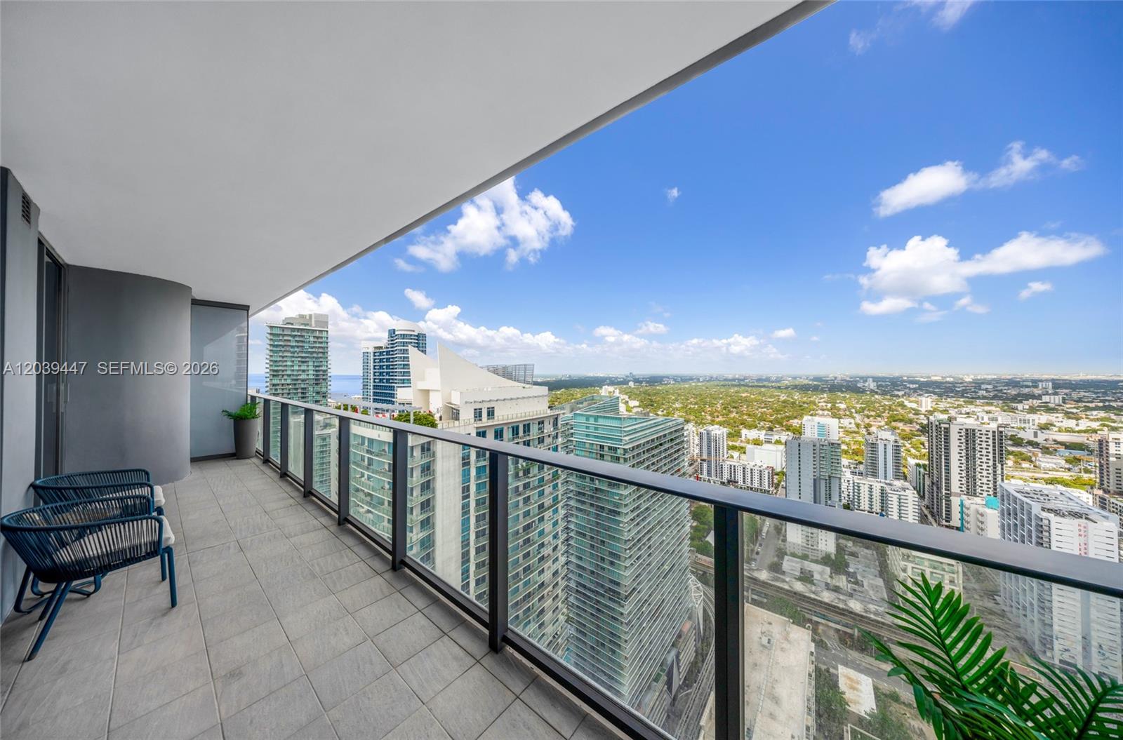 1000 Brickell Plz # 4704