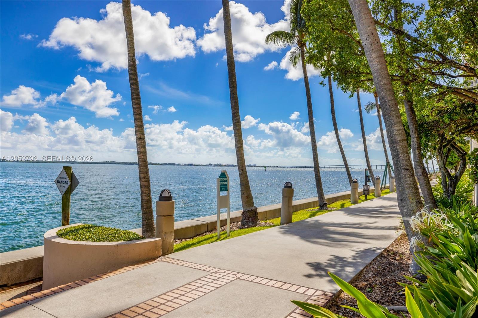 540 Brickell Key Dr # 809