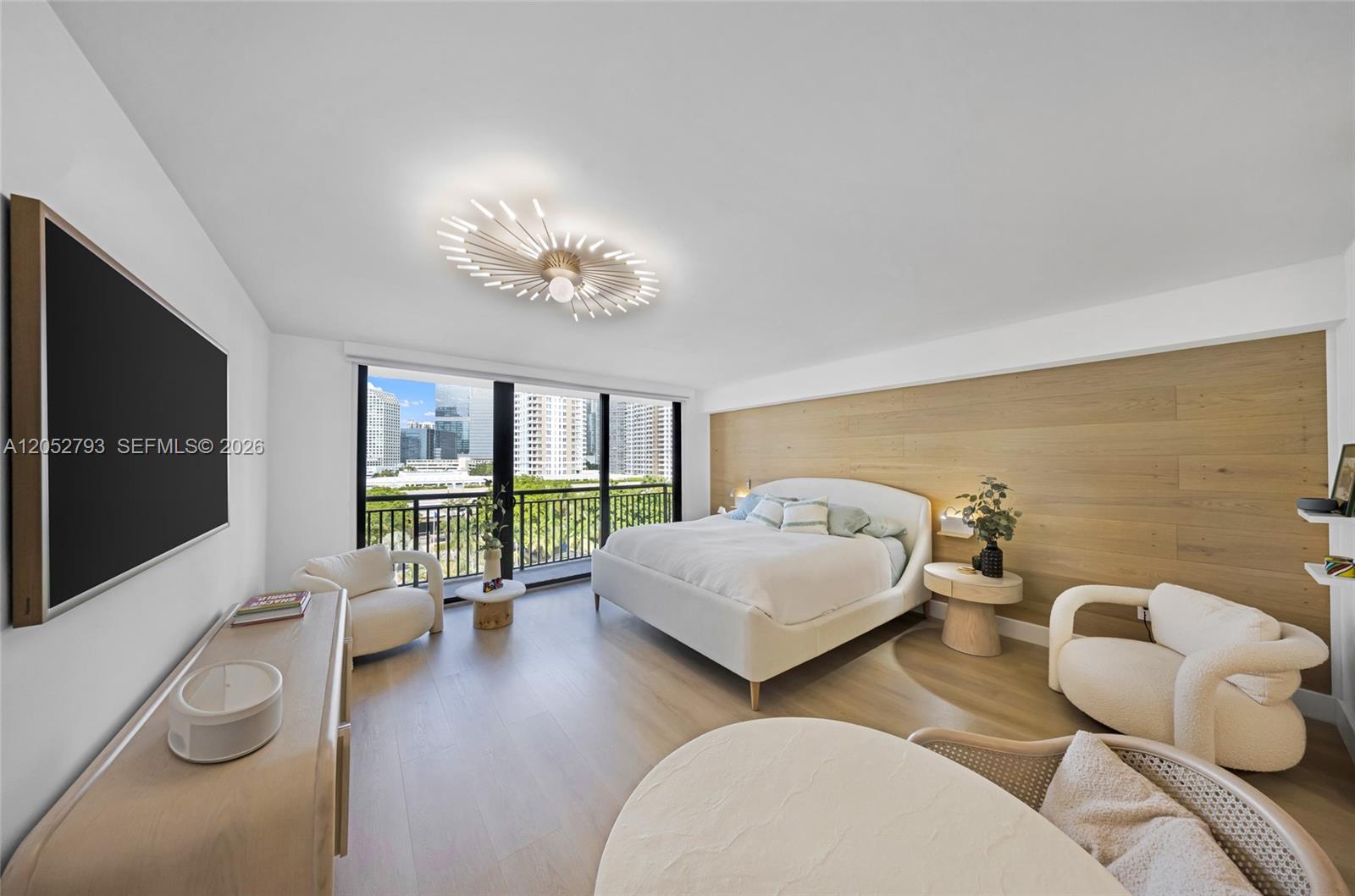 540 Brickell Key Dr # 809