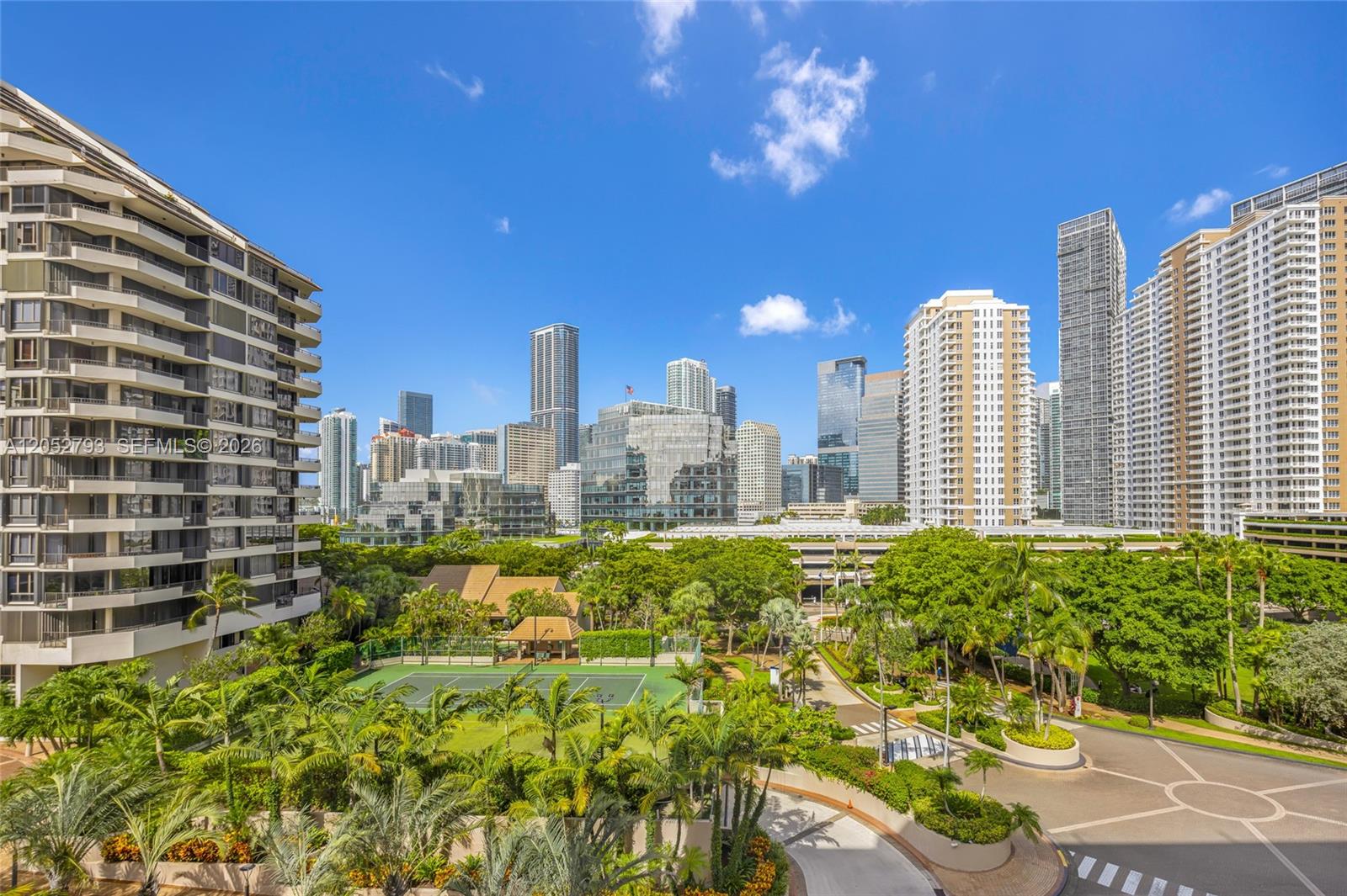 540 Brickell Key Dr # 809