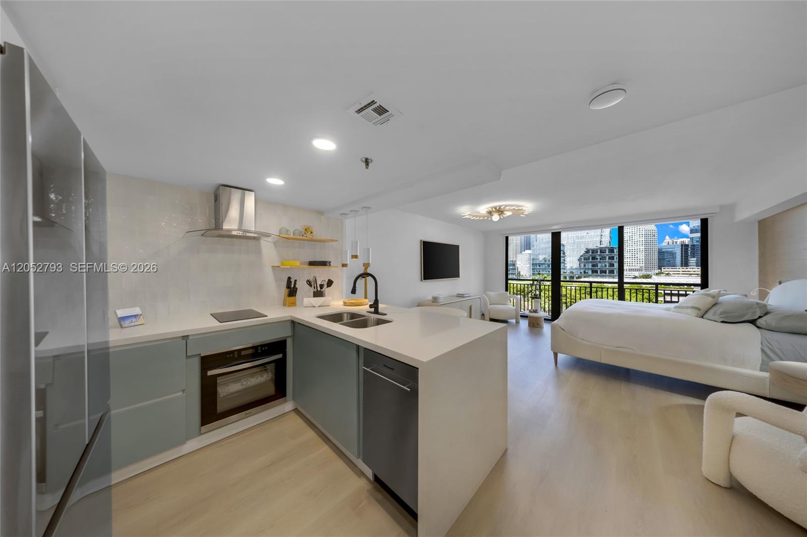 540 Brickell Key Dr # 809