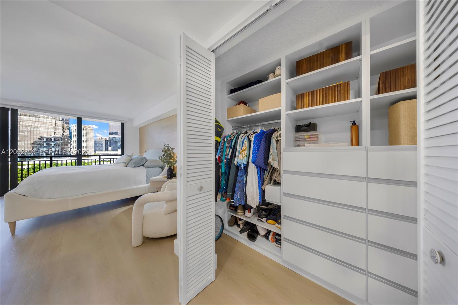 540 Brickell Key Dr # 809