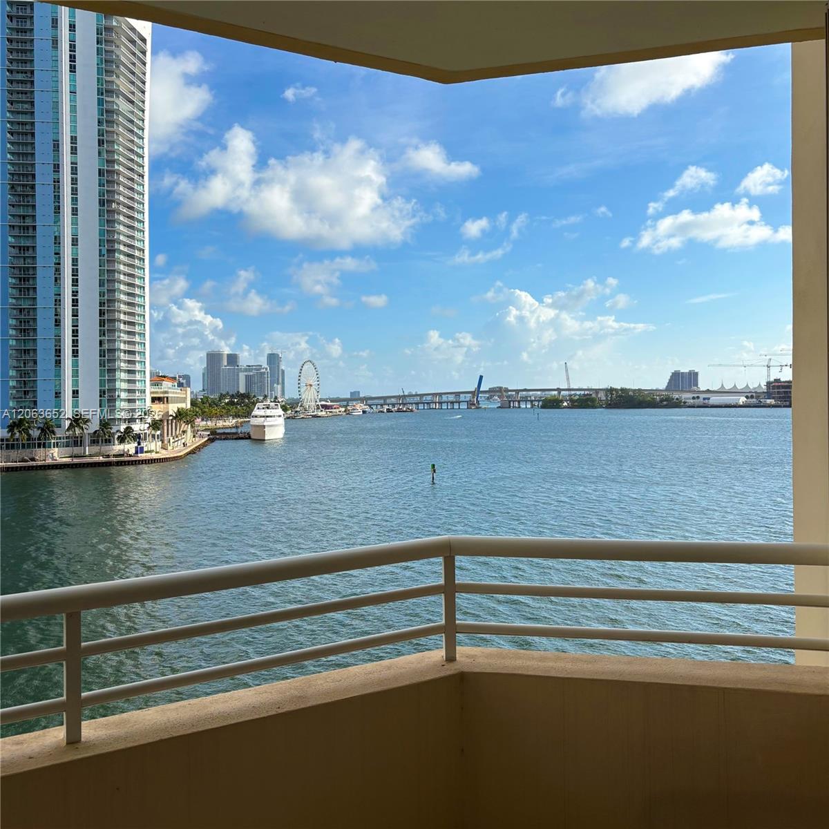 888 Brickell Key Dr # 512