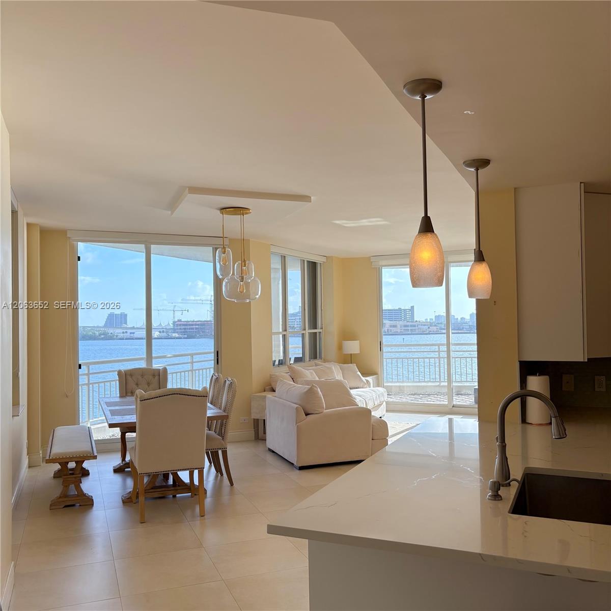 888 Brickell Key Dr # 512