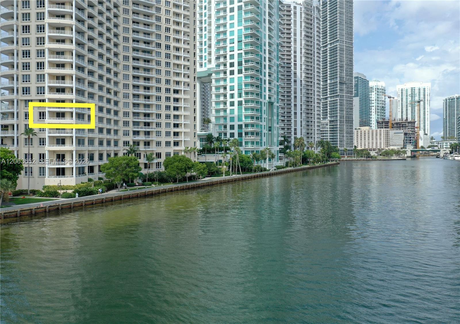 888 Brickell Key Dr # 512