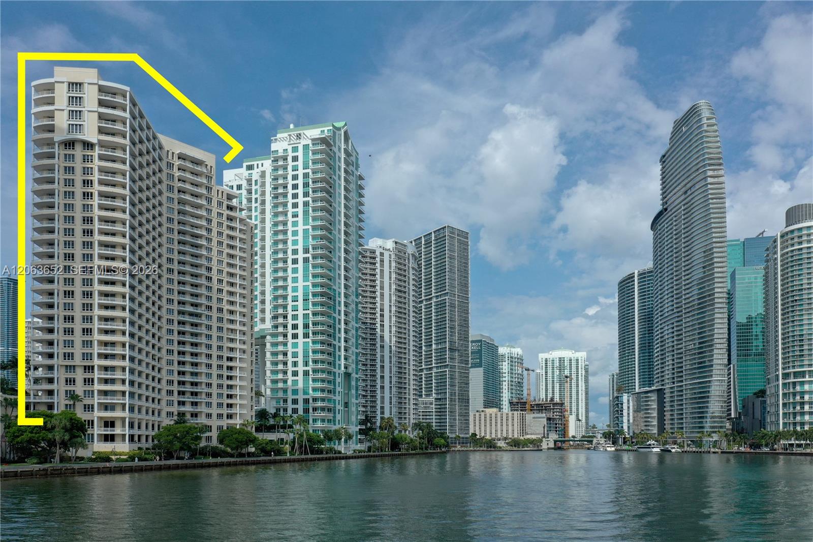 888 Brickell Key Dr # 512