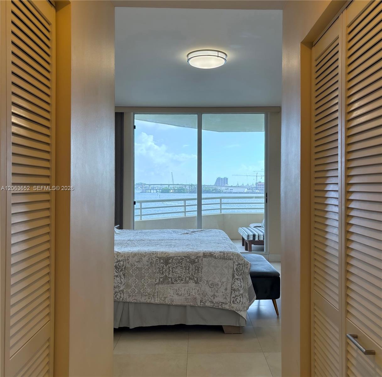 888 Brickell Key Dr # 512