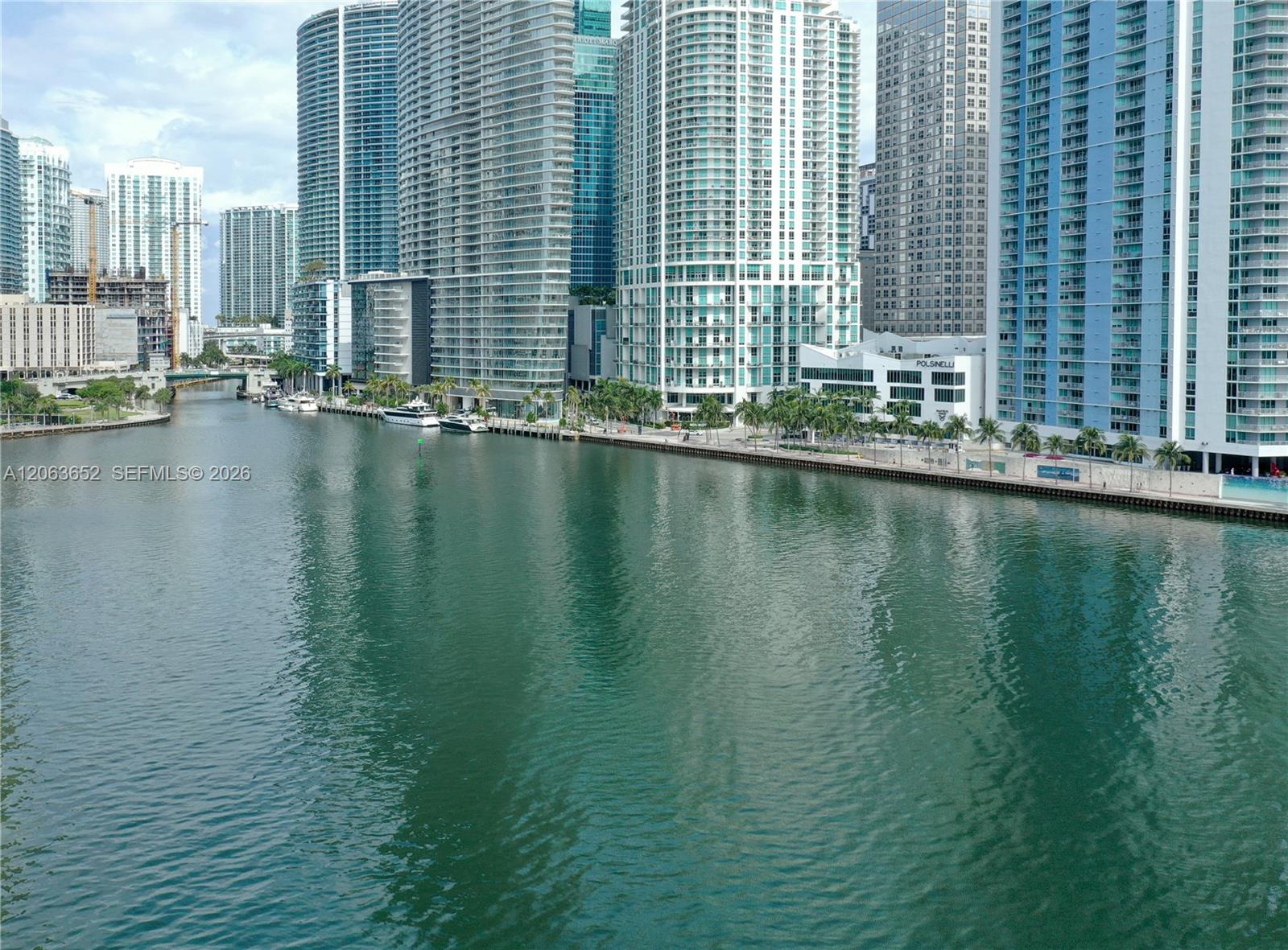 888 Brickell Key Dr # 512