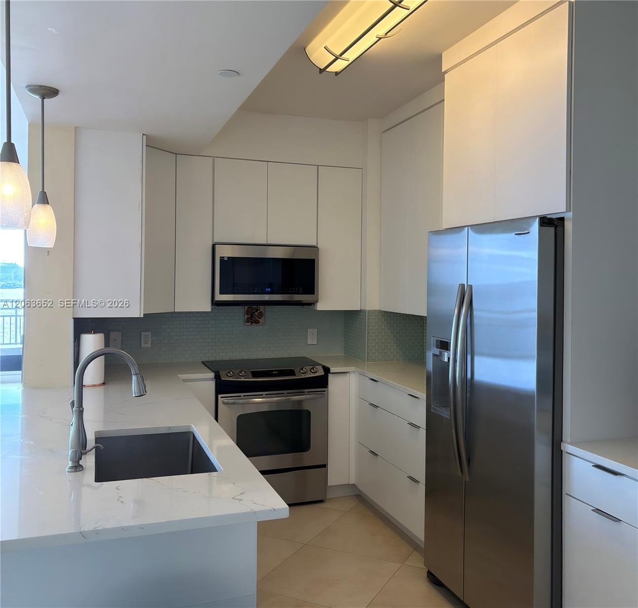888 Brickell Key Dr # 512