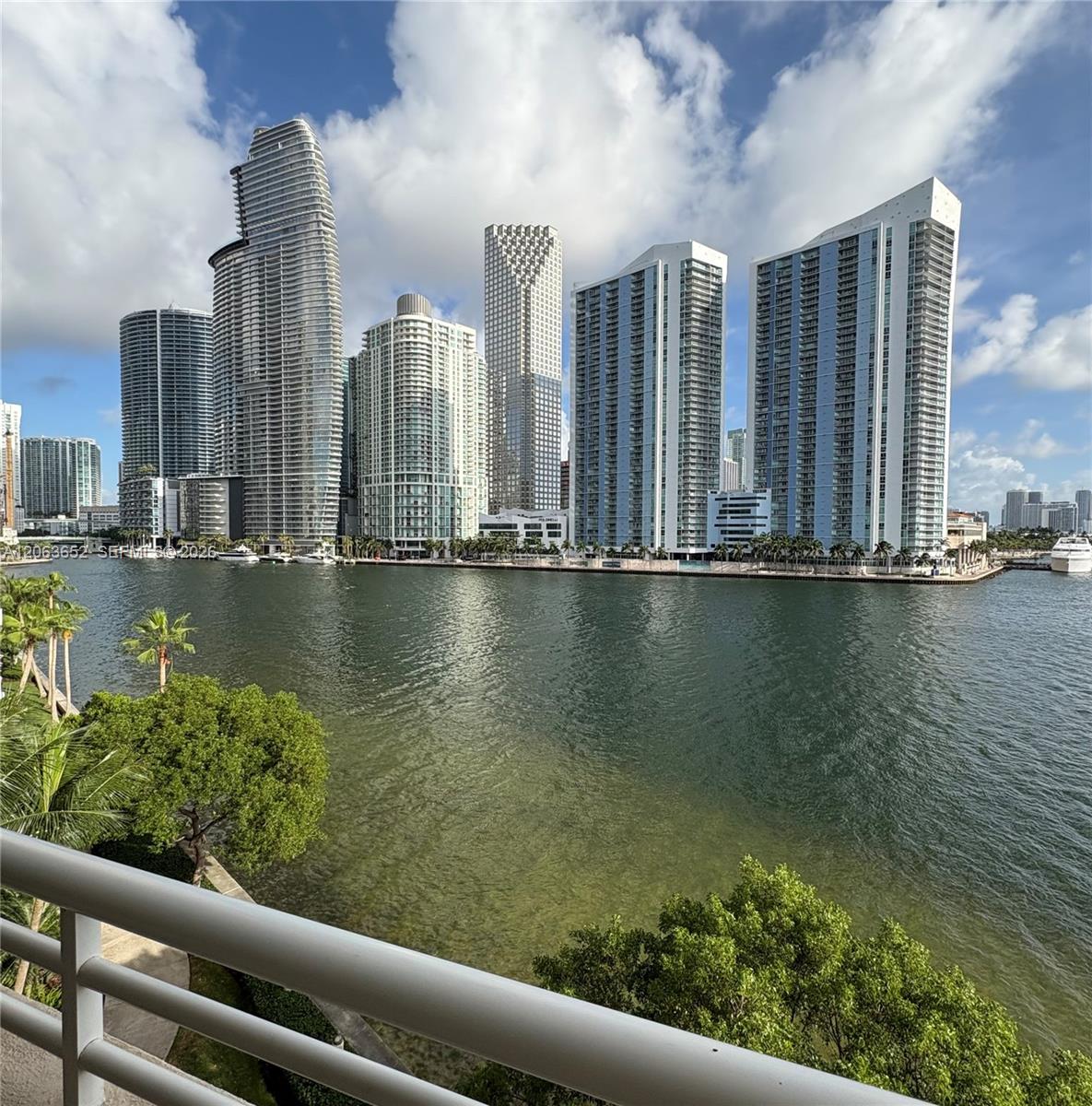 888 Brickell Key Dr # 512