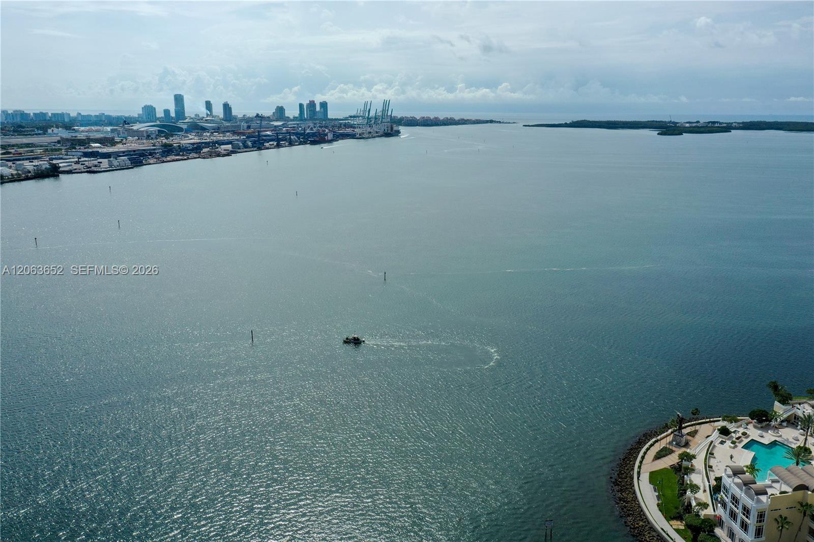 888 Brickell Key Dr # 512