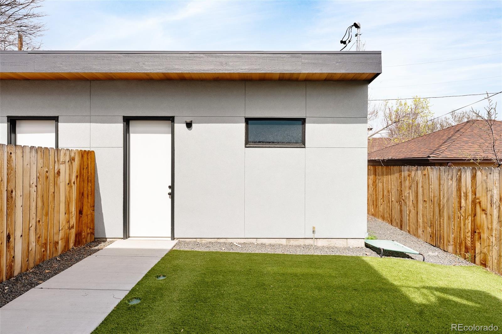 2231 W 36th Avenue