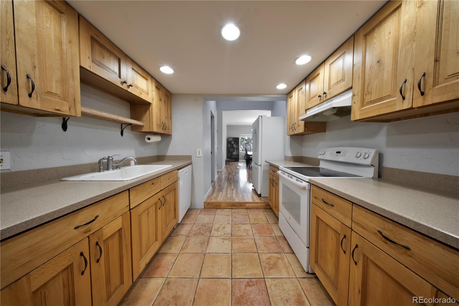 185 S Hoyt Street