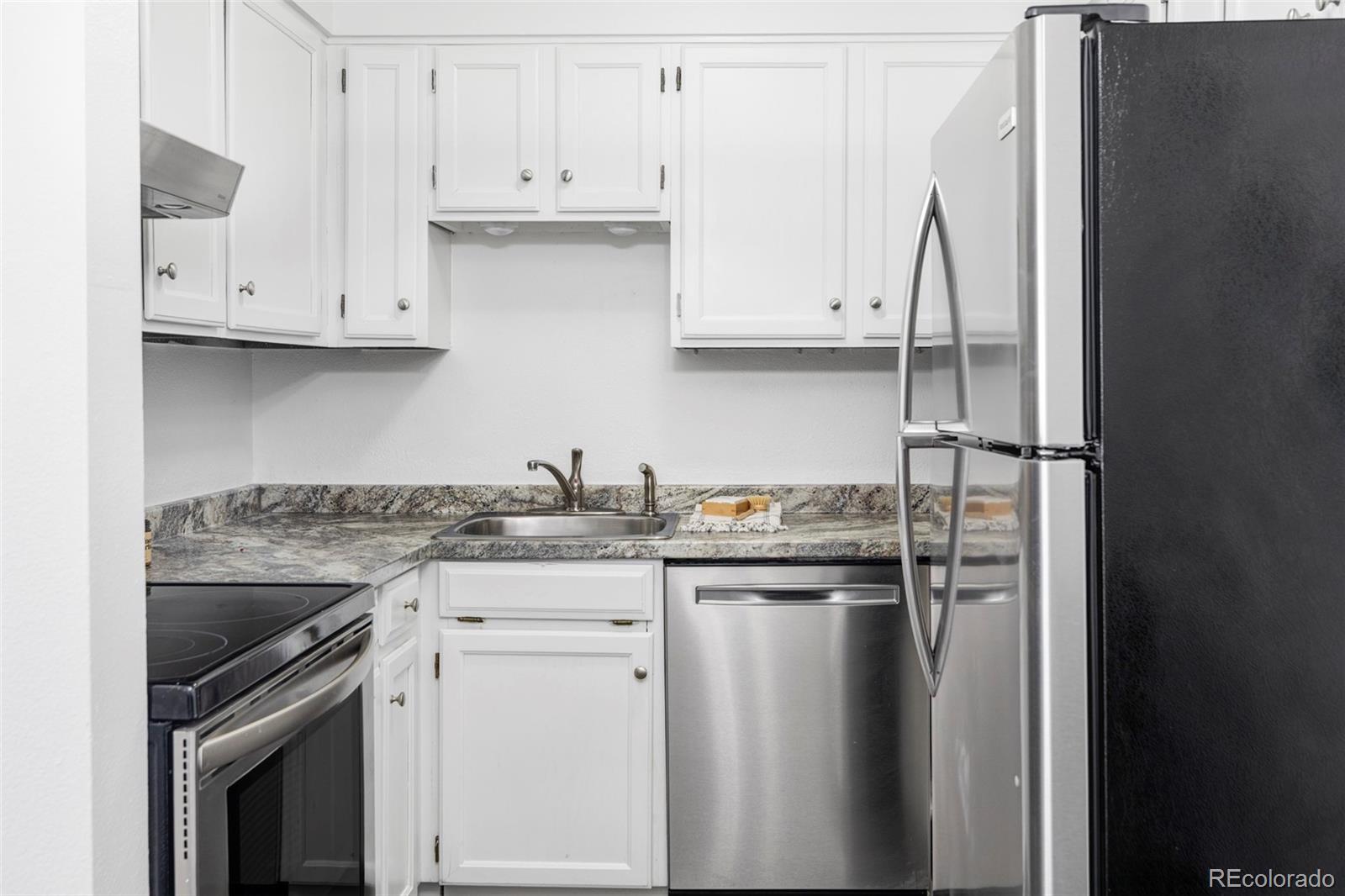 1243 Gaylord Street Unit: 304