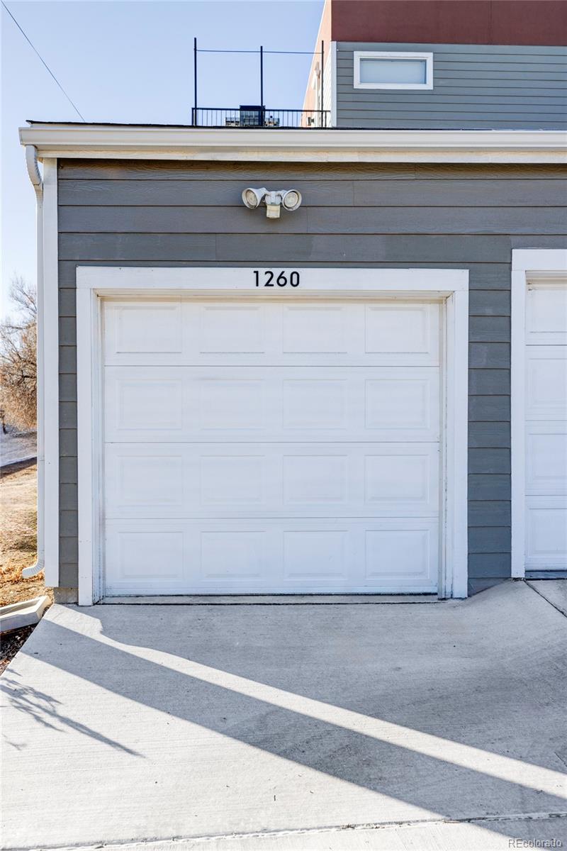 1260 Winona Court