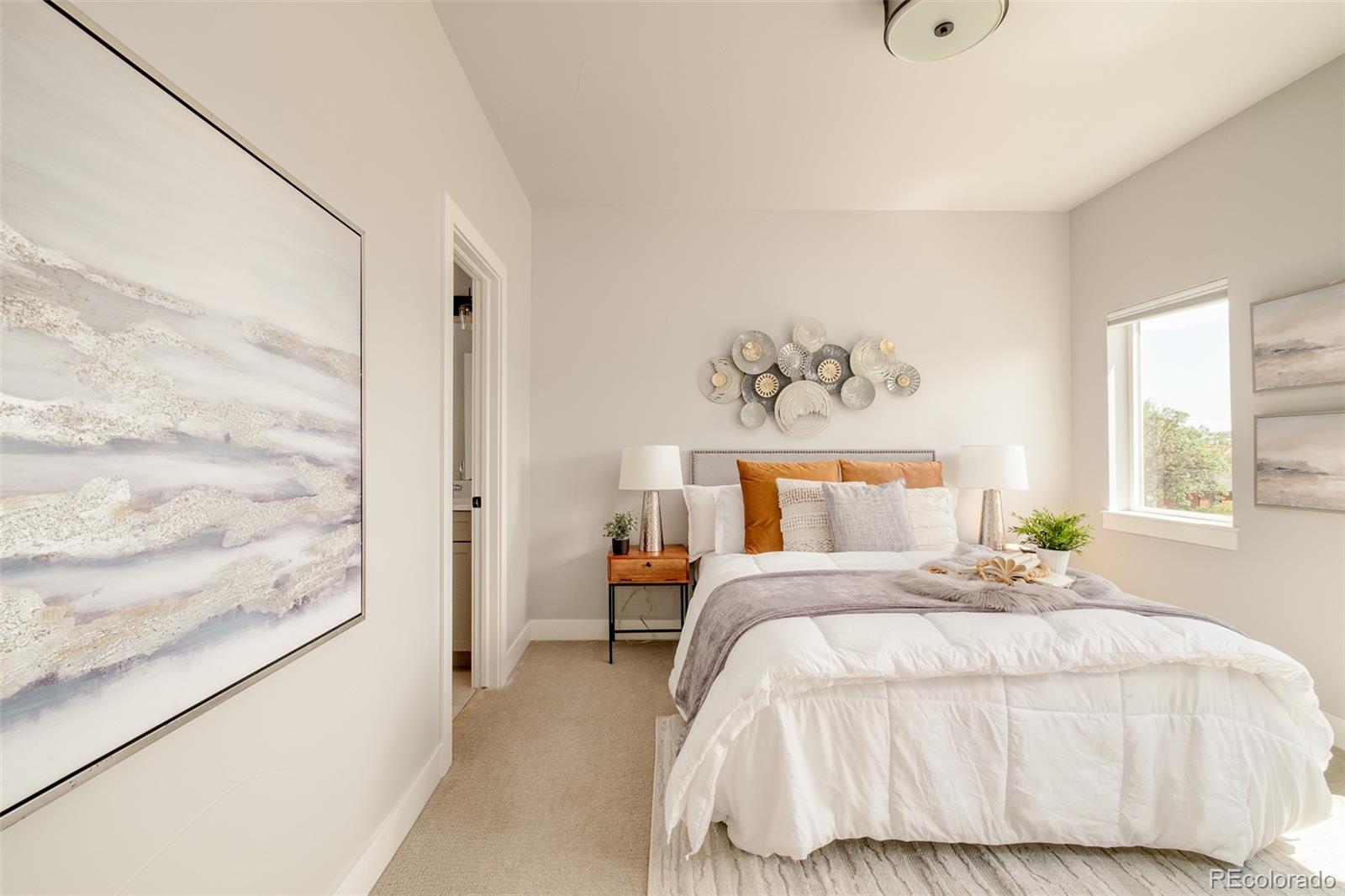7035 E 38th Avenue Unit: 2