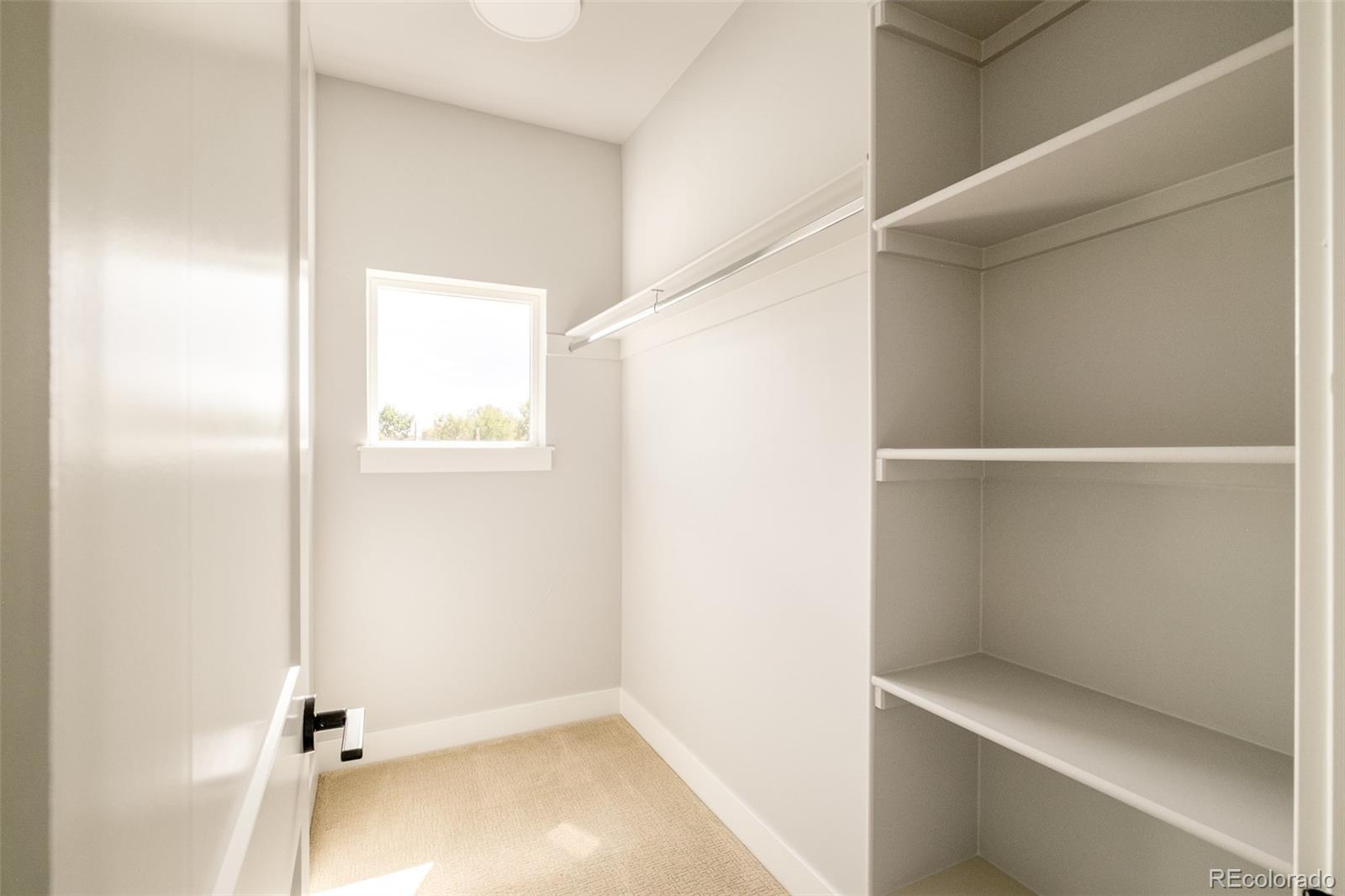 7035 E 38th Avenue Unit: 2