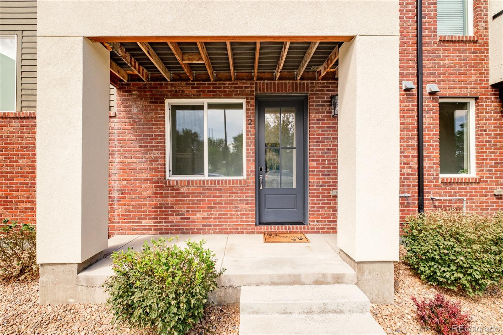 7035 E 38th Avenue Unit: 2