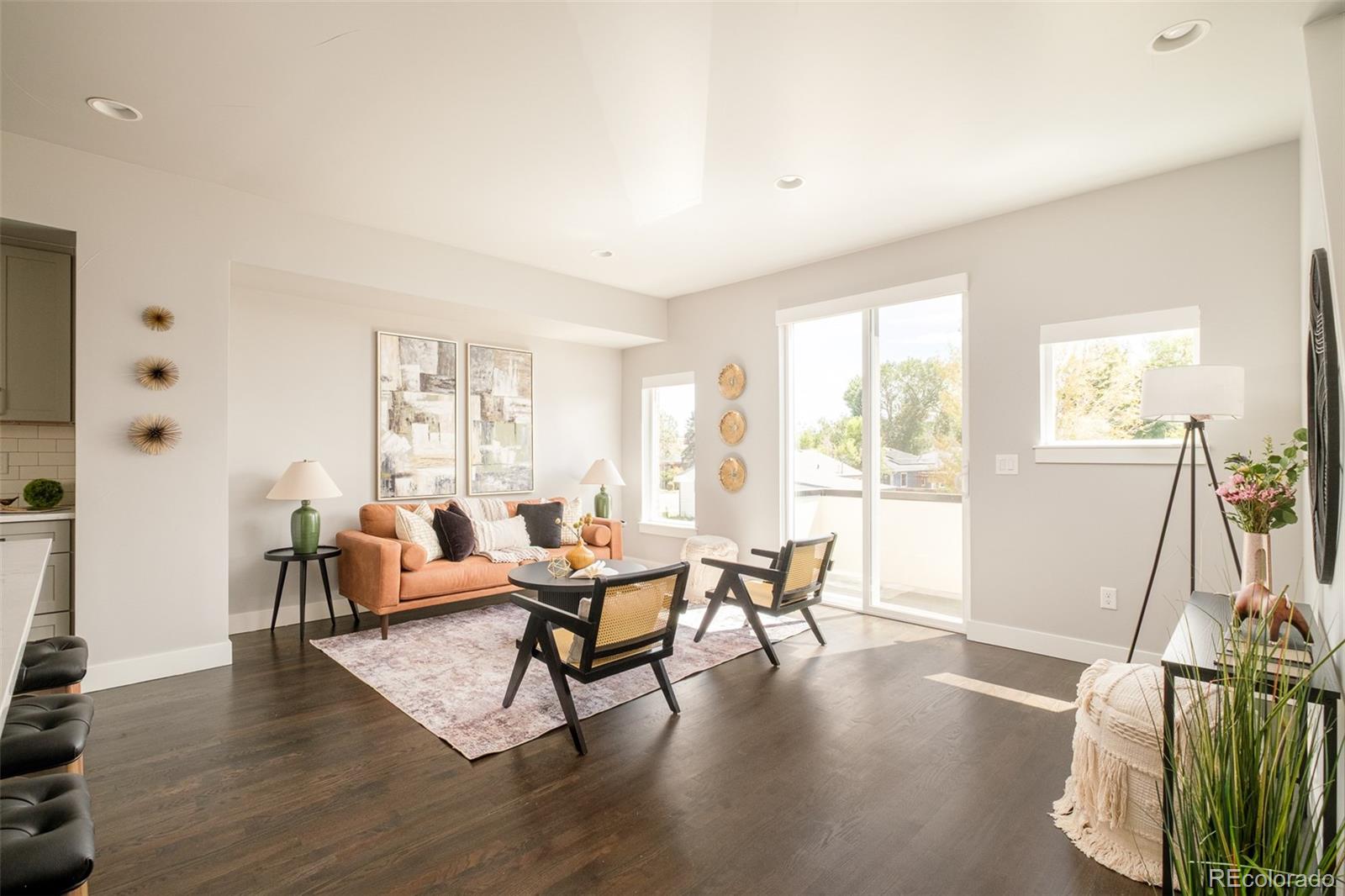 7035 E 38th Avenue Unit: 2