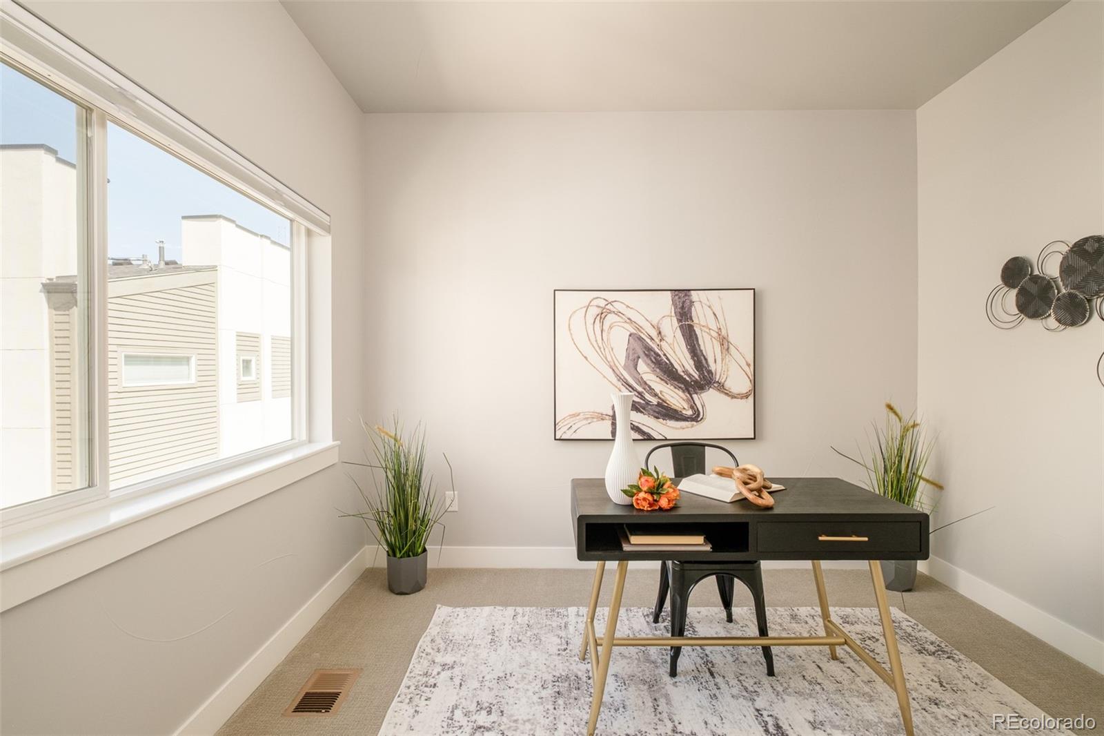 7035 E 38th Avenue Unit: 2