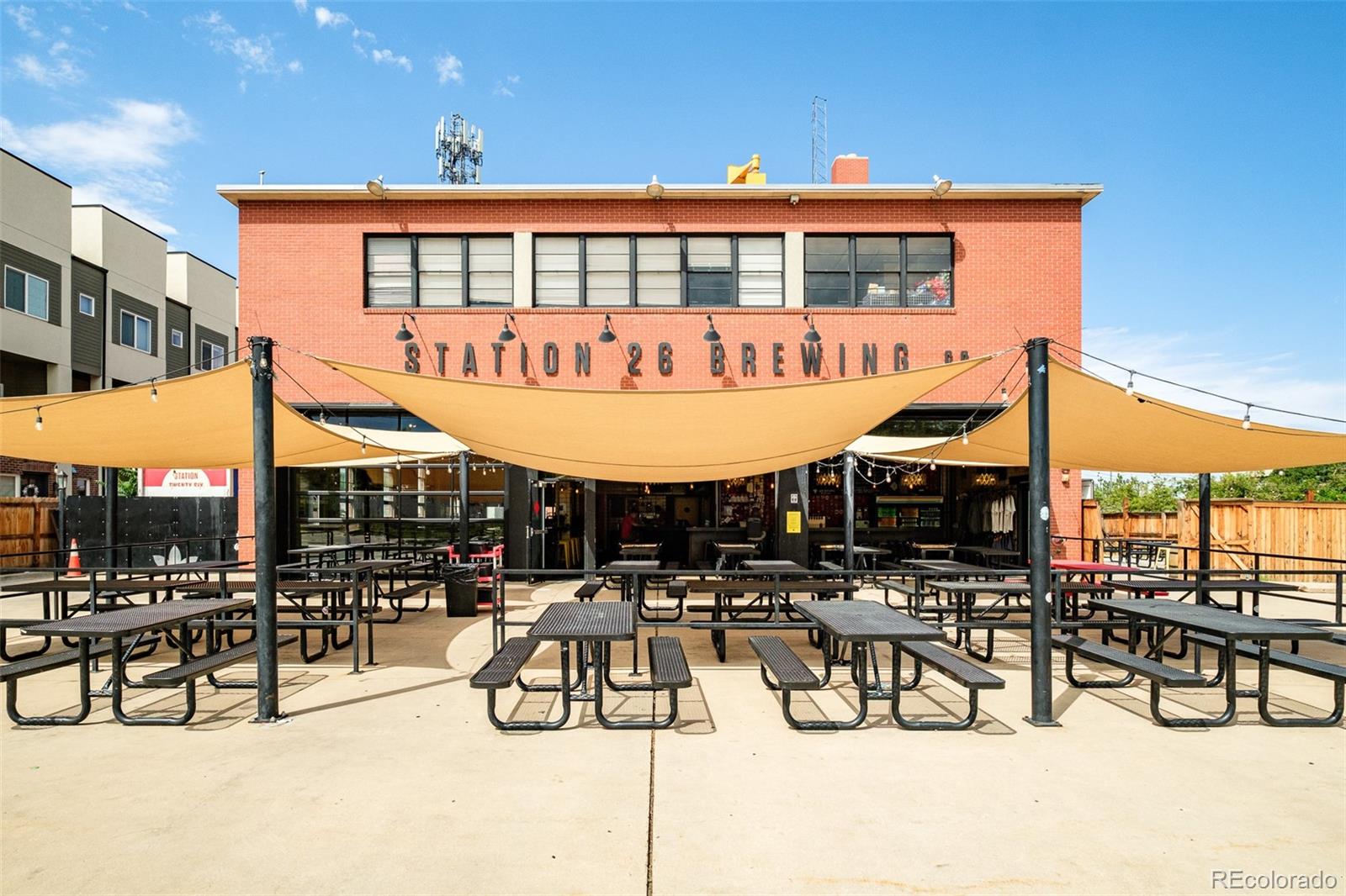 7035 E 38th Avenue Unit: 2