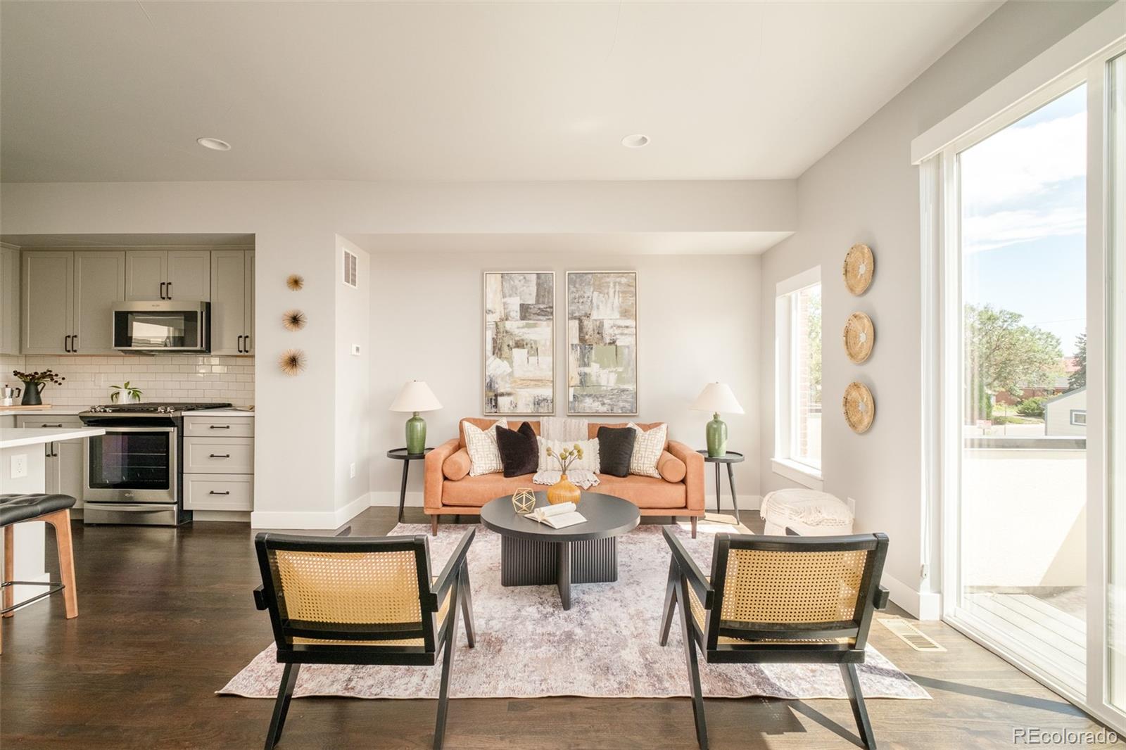 7035 E 38th Avenue Unit: 2