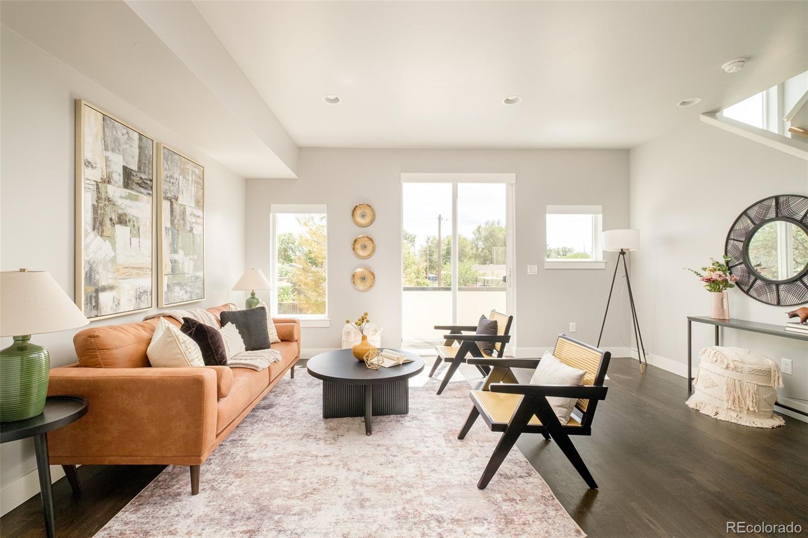 7035 E 38th Avenue Unit: 2