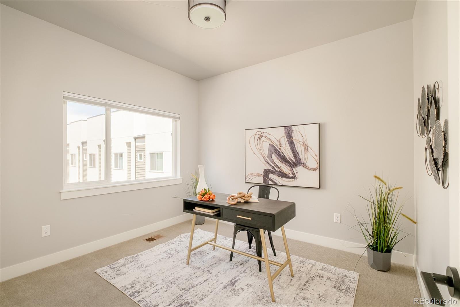 7035 E 38th Avenue Unit: 2