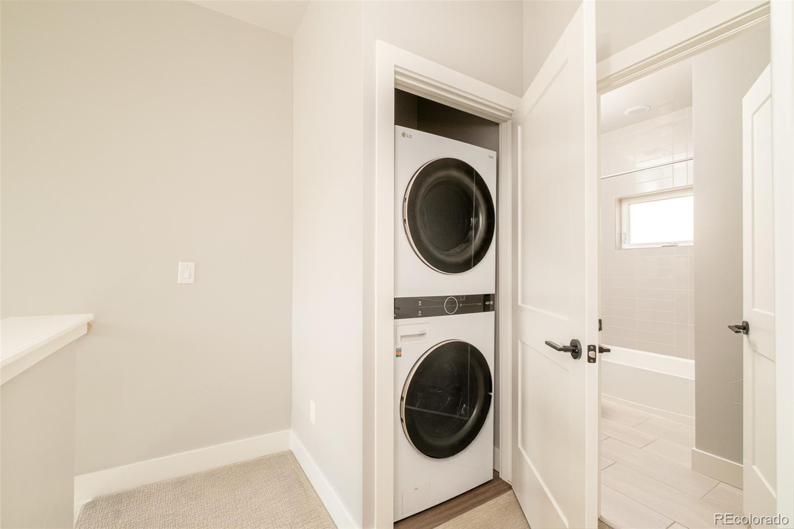 7035 E 38th Avenue Unit: 2