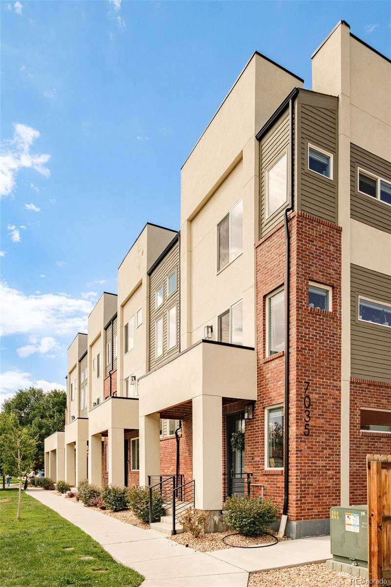 7035 E 38th Avenue Unit: 2
