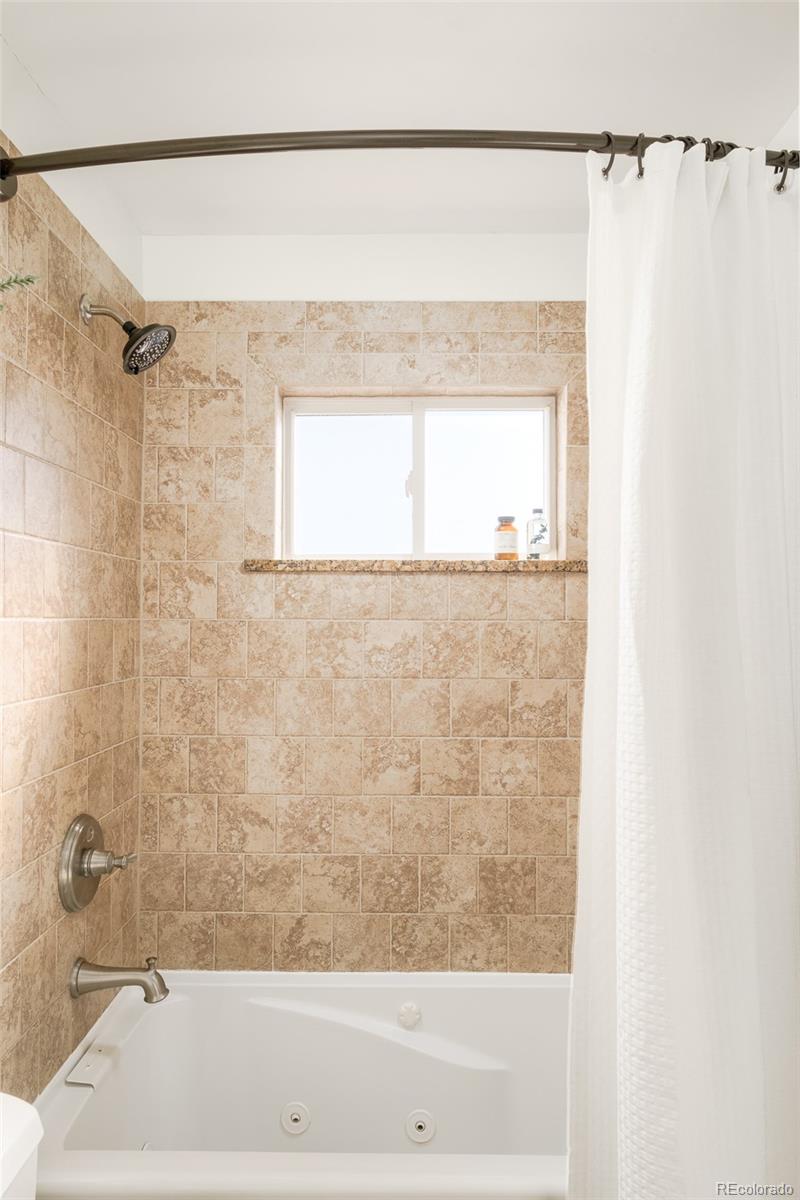 6021 Yarrow Street Unit: B12