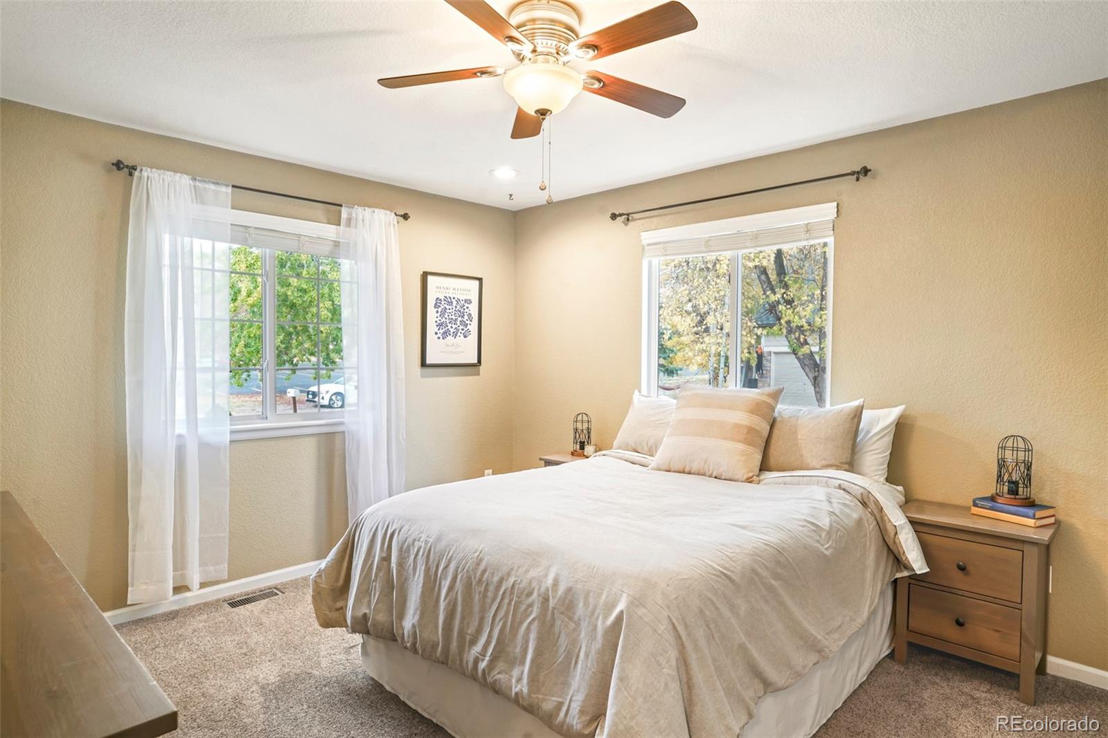 9508 W 70th Place