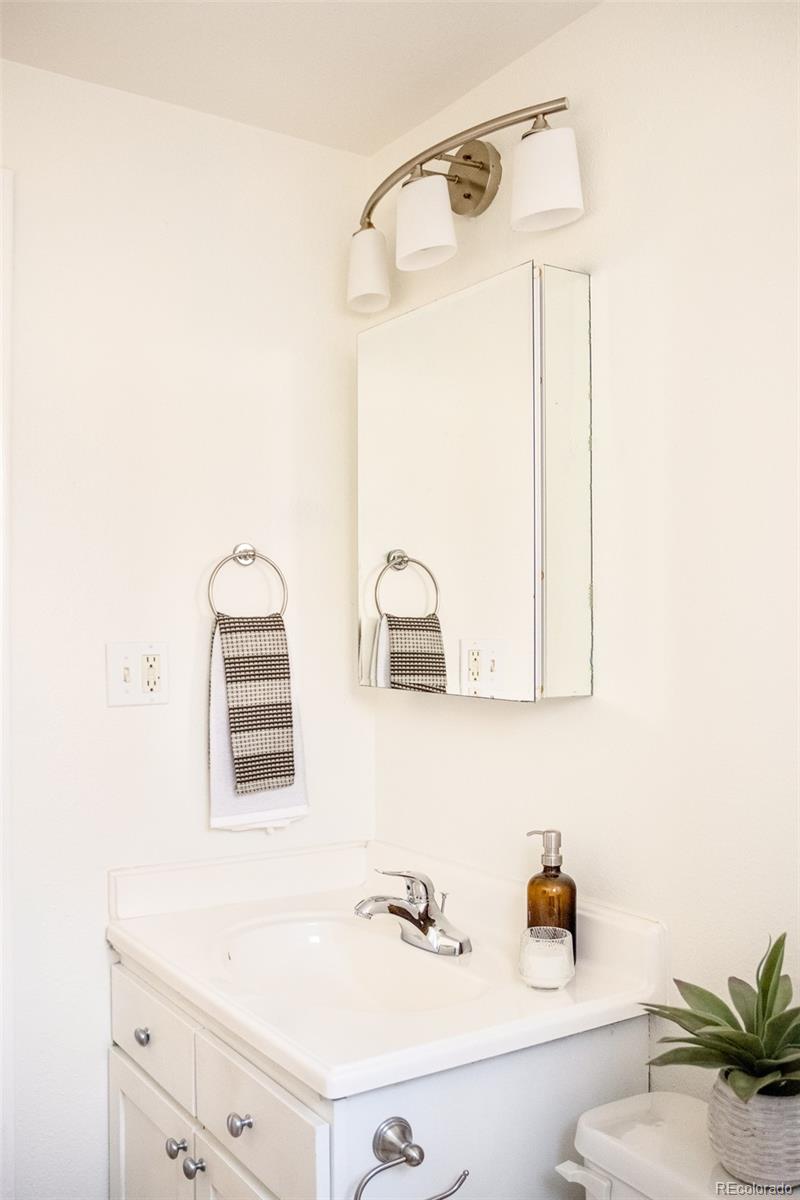 1135 Elizabeth Street Unit: 105