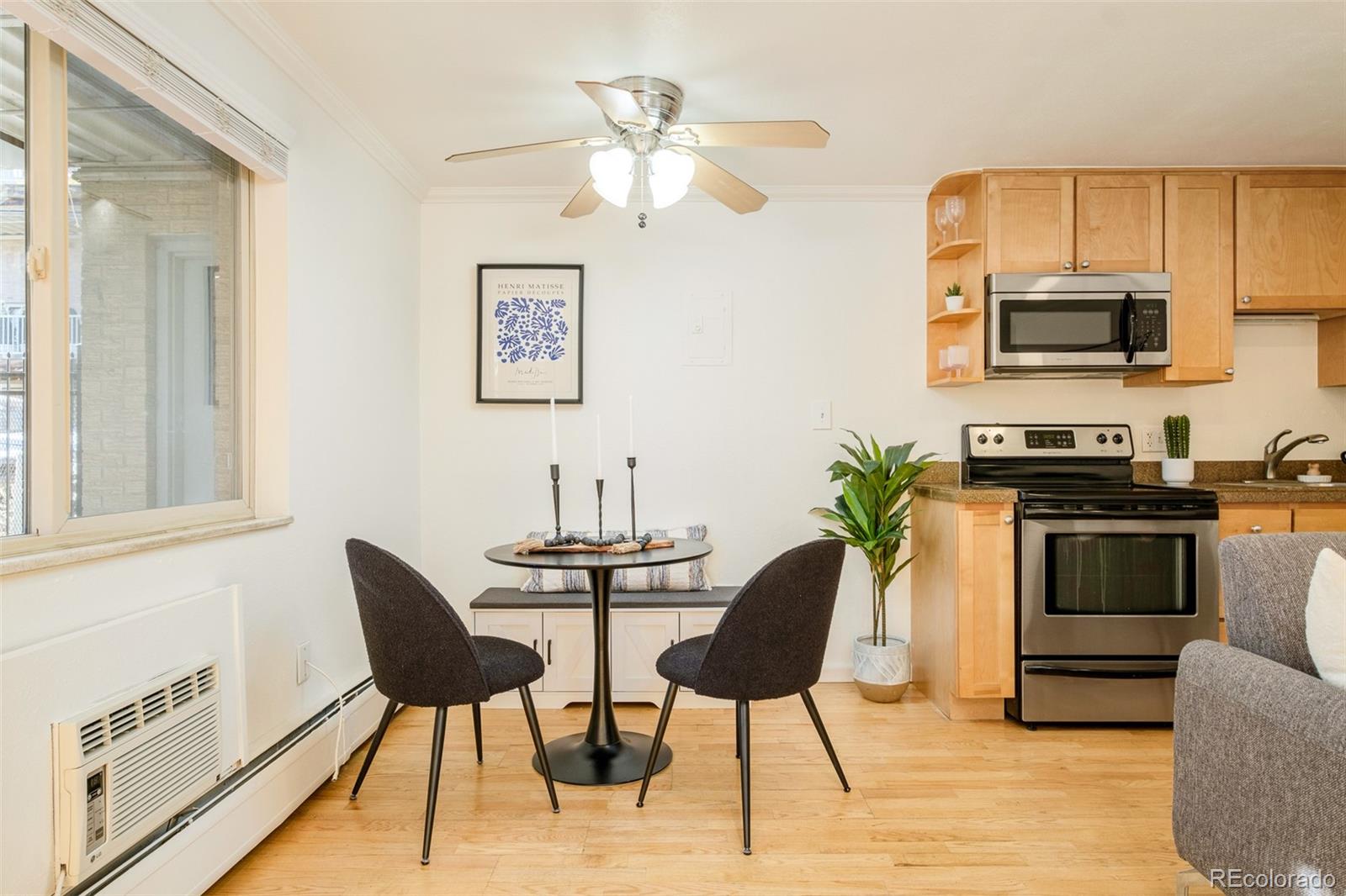 1135 Elizabeth Street Unit: 105