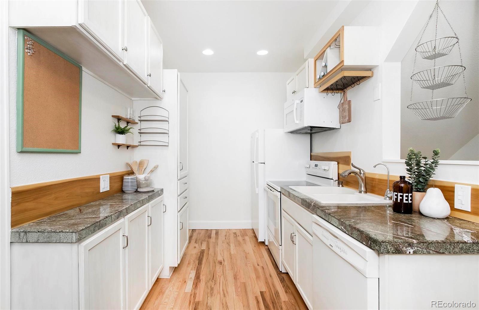 610 N Logan Street Unit: 7