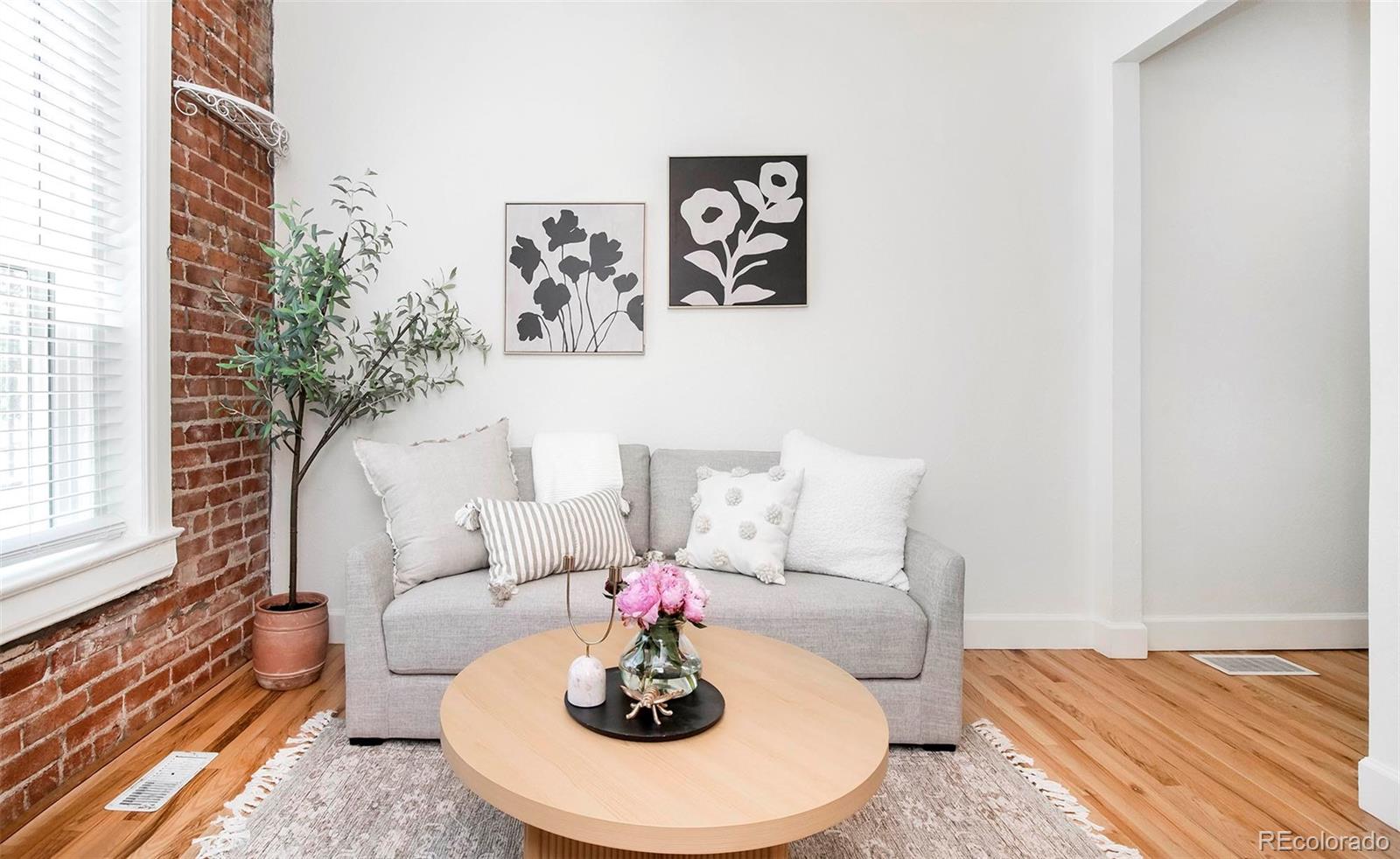 610 N Logan Street Unit: 7