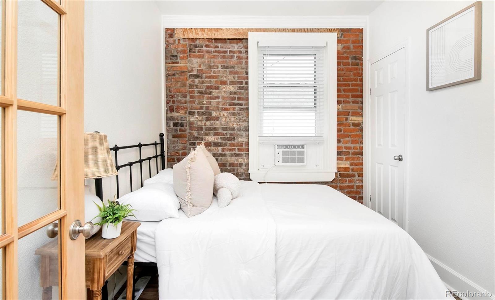 610 N Logan Street Unit: 7