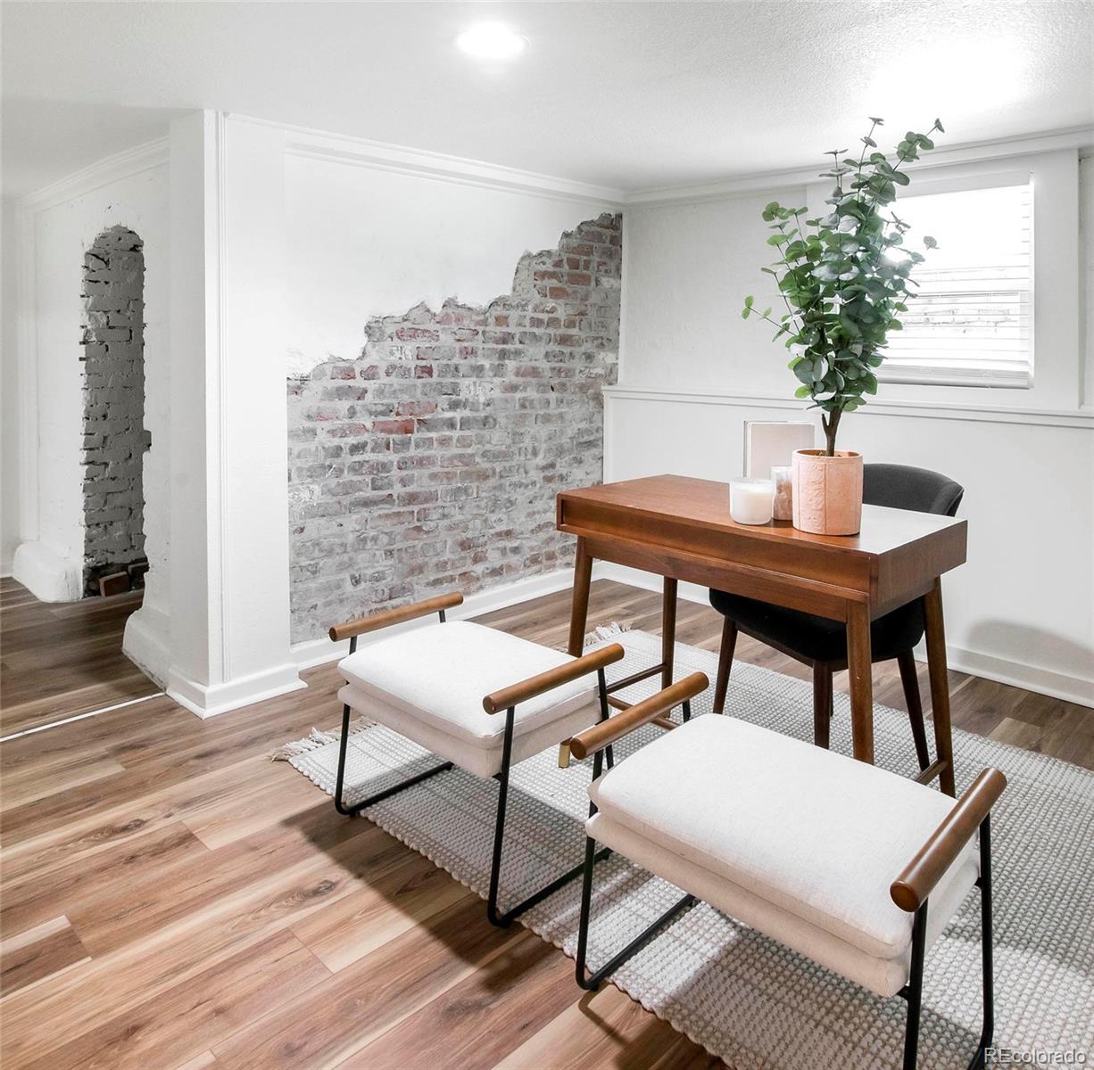 610 N Logan Street Unit: 7