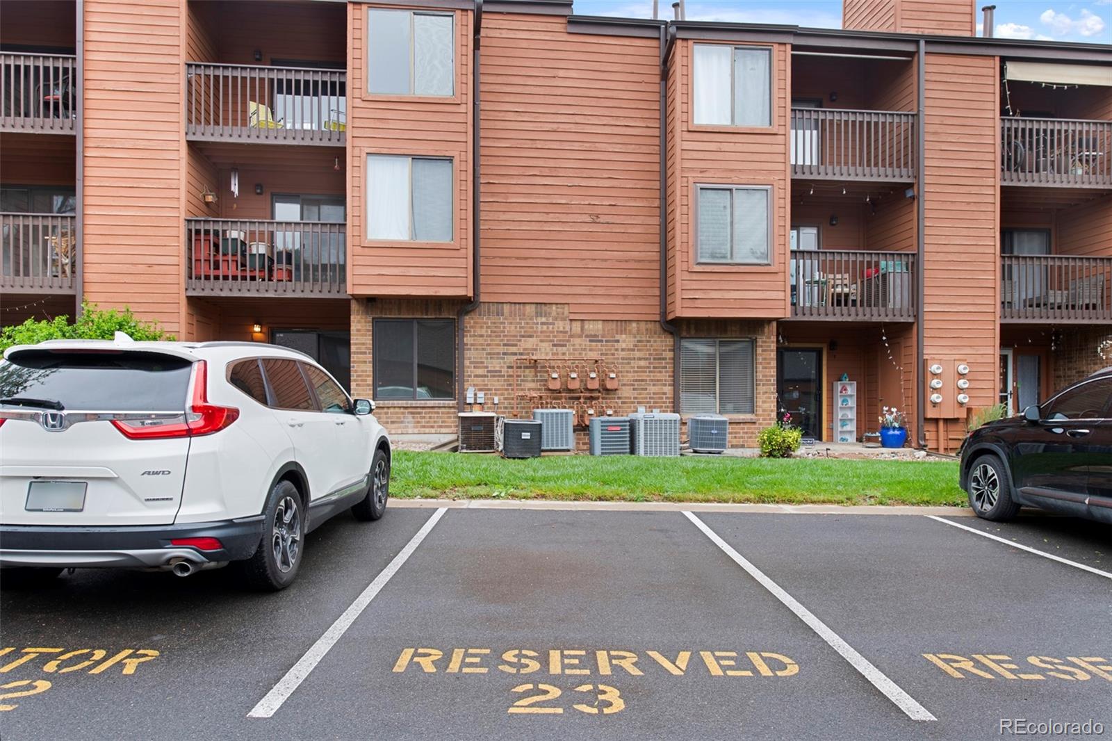 451 Wright Street Unit: 11