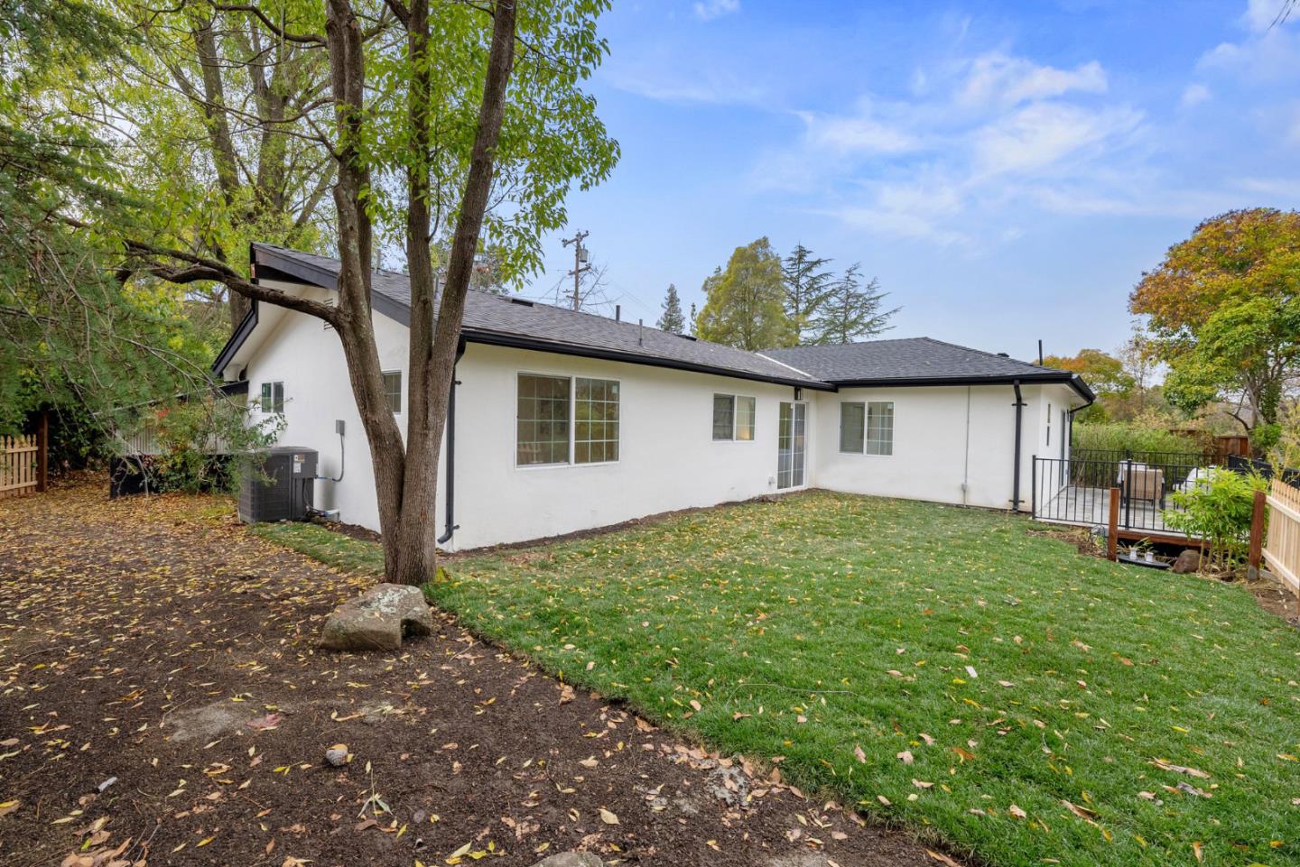 2660 Ross Place