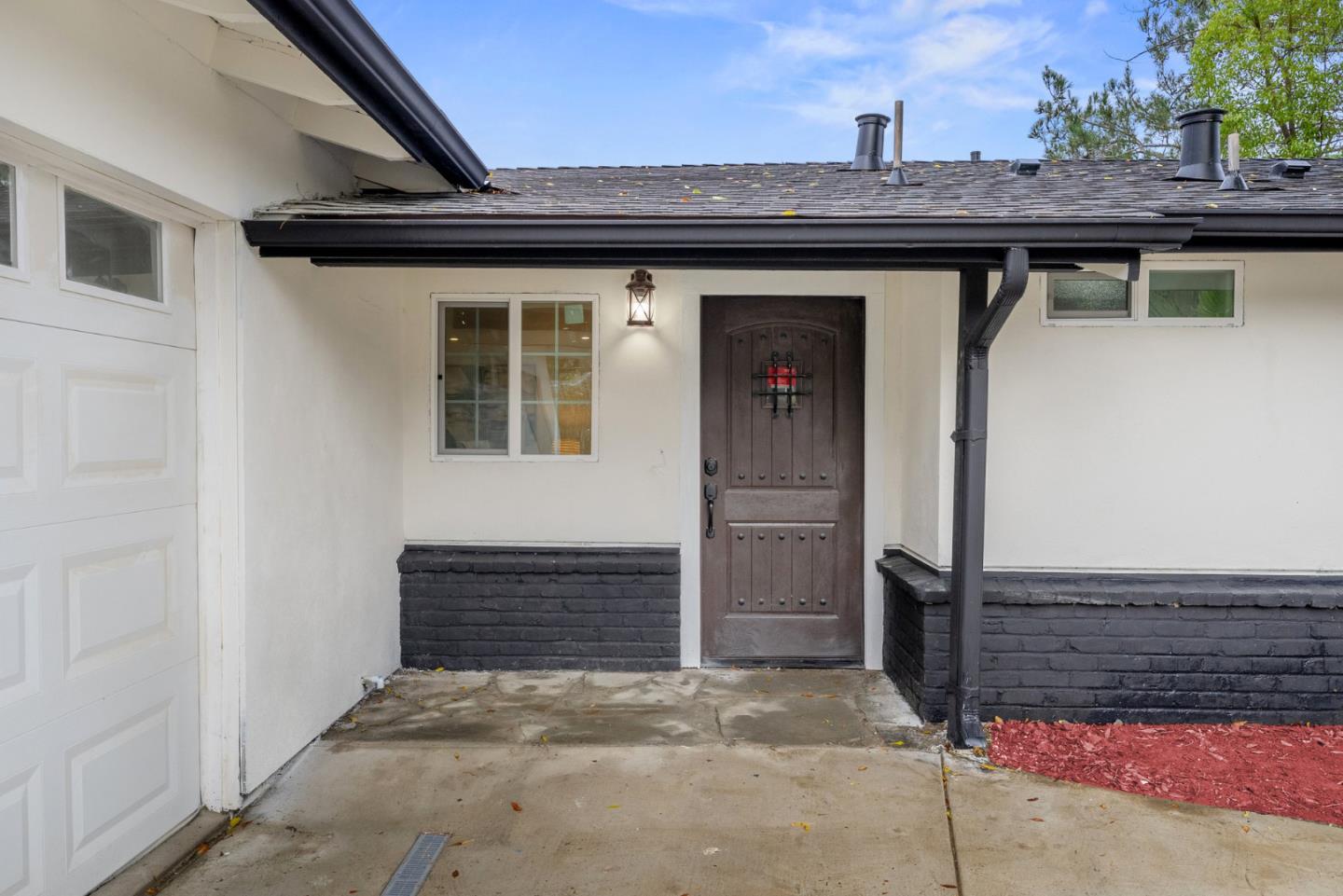 2660 Ross Place