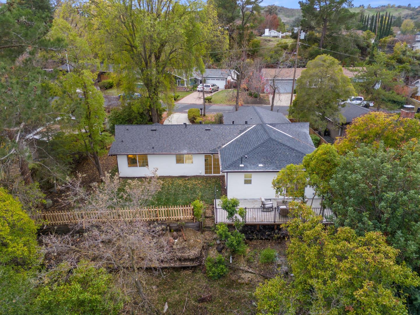 2660 Ross Place
