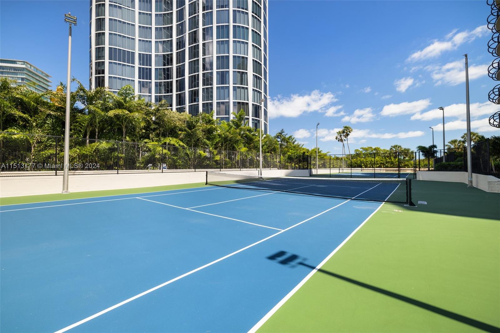 2843 S Bayshore Dr # 17A