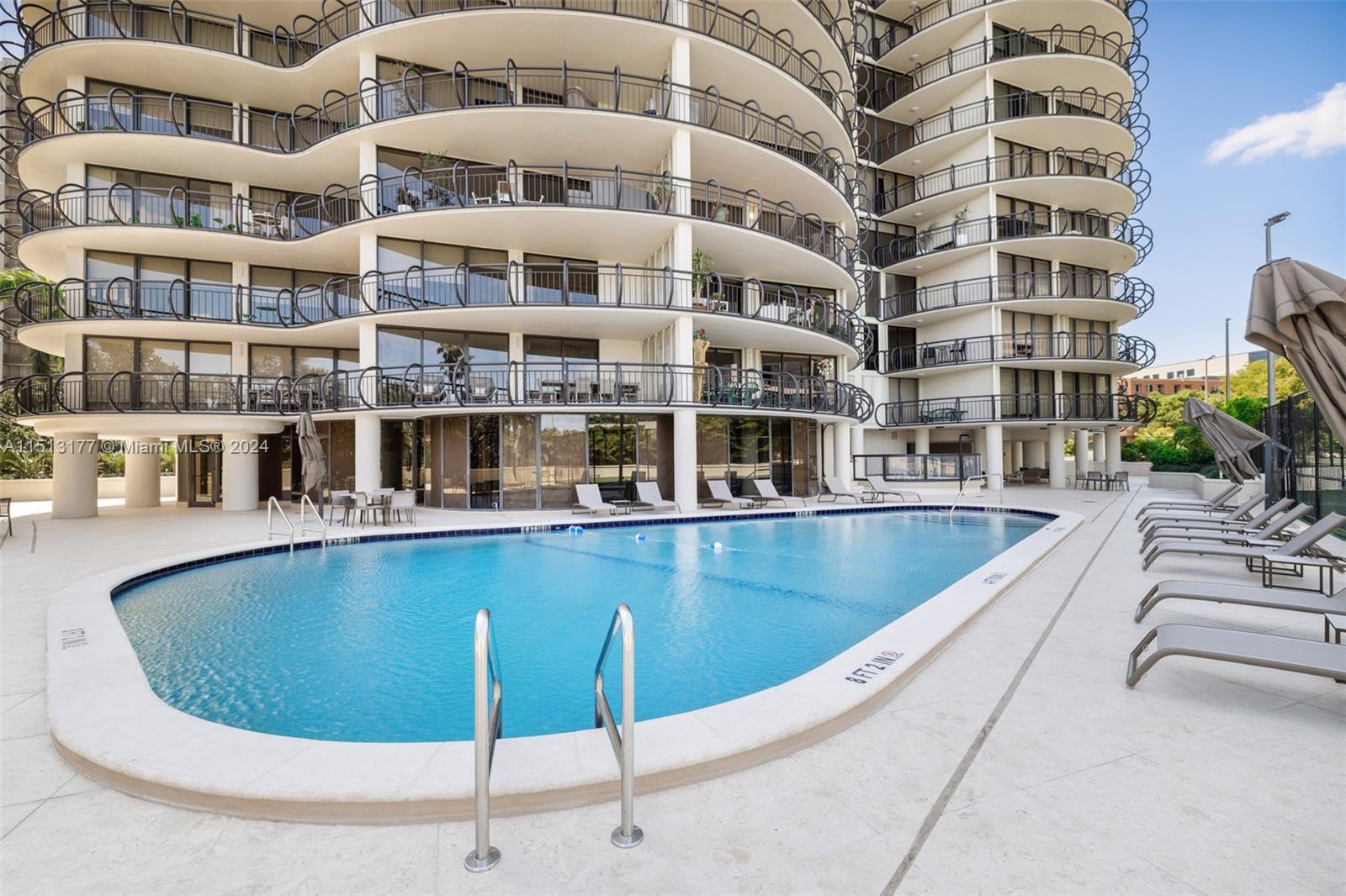 2843 S Bayshore Dr # 17A