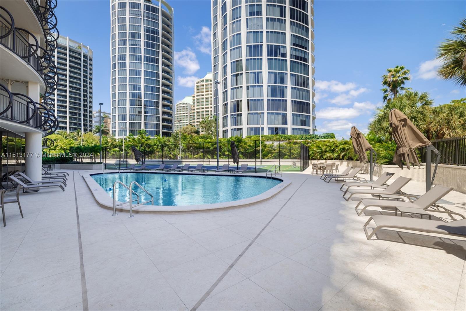 2843 S Bayshore Dr # 17A