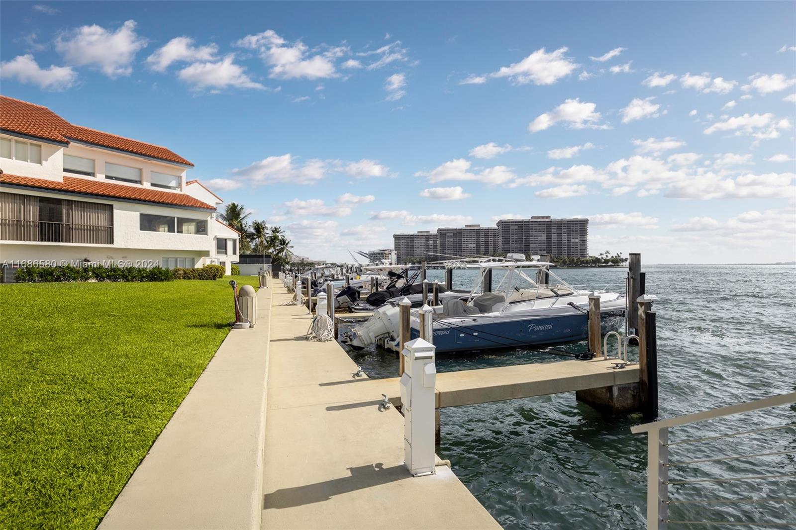 2000 S Bayshore Dr # 20