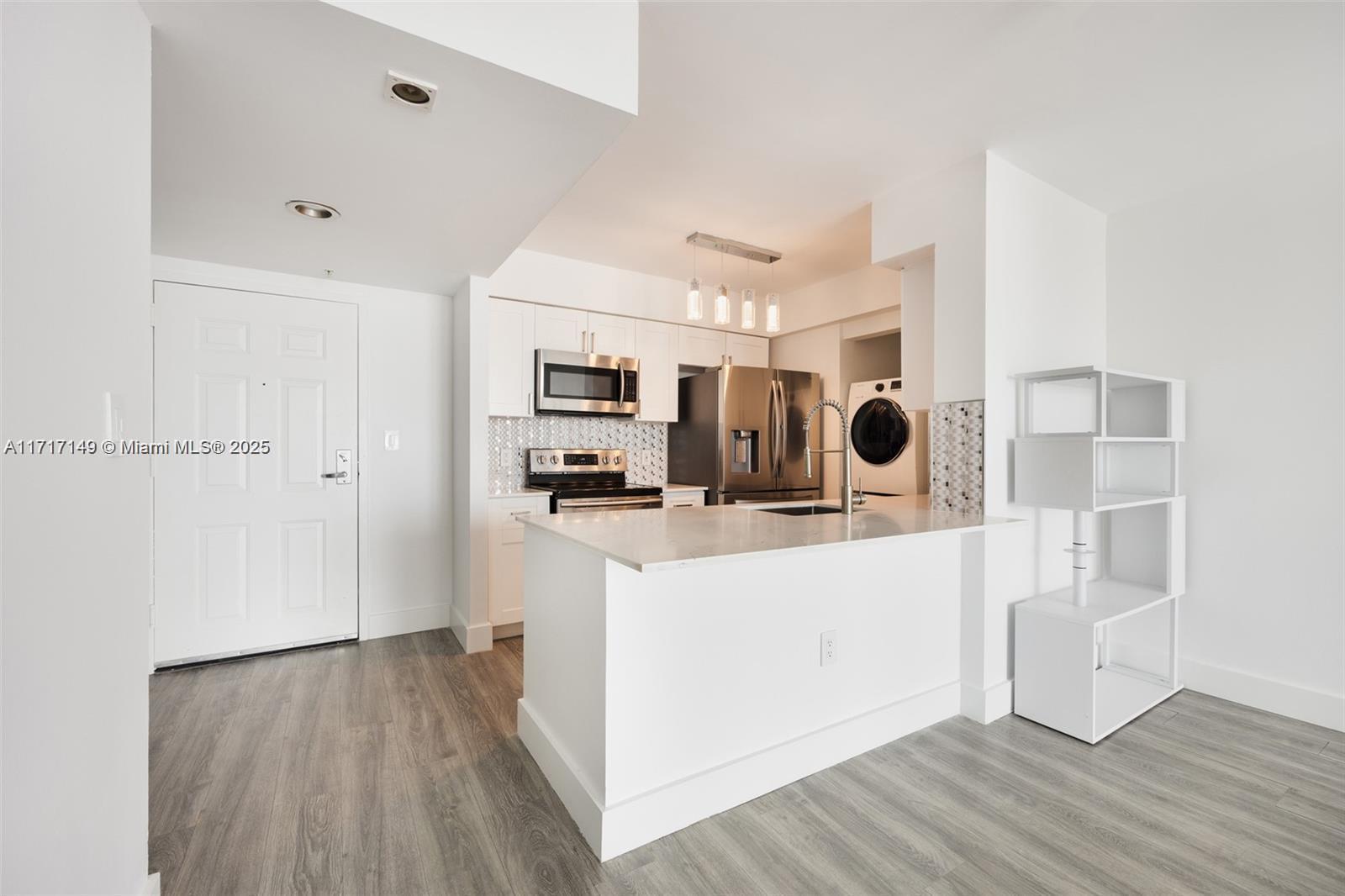 1155 Brickell Bay # 2907