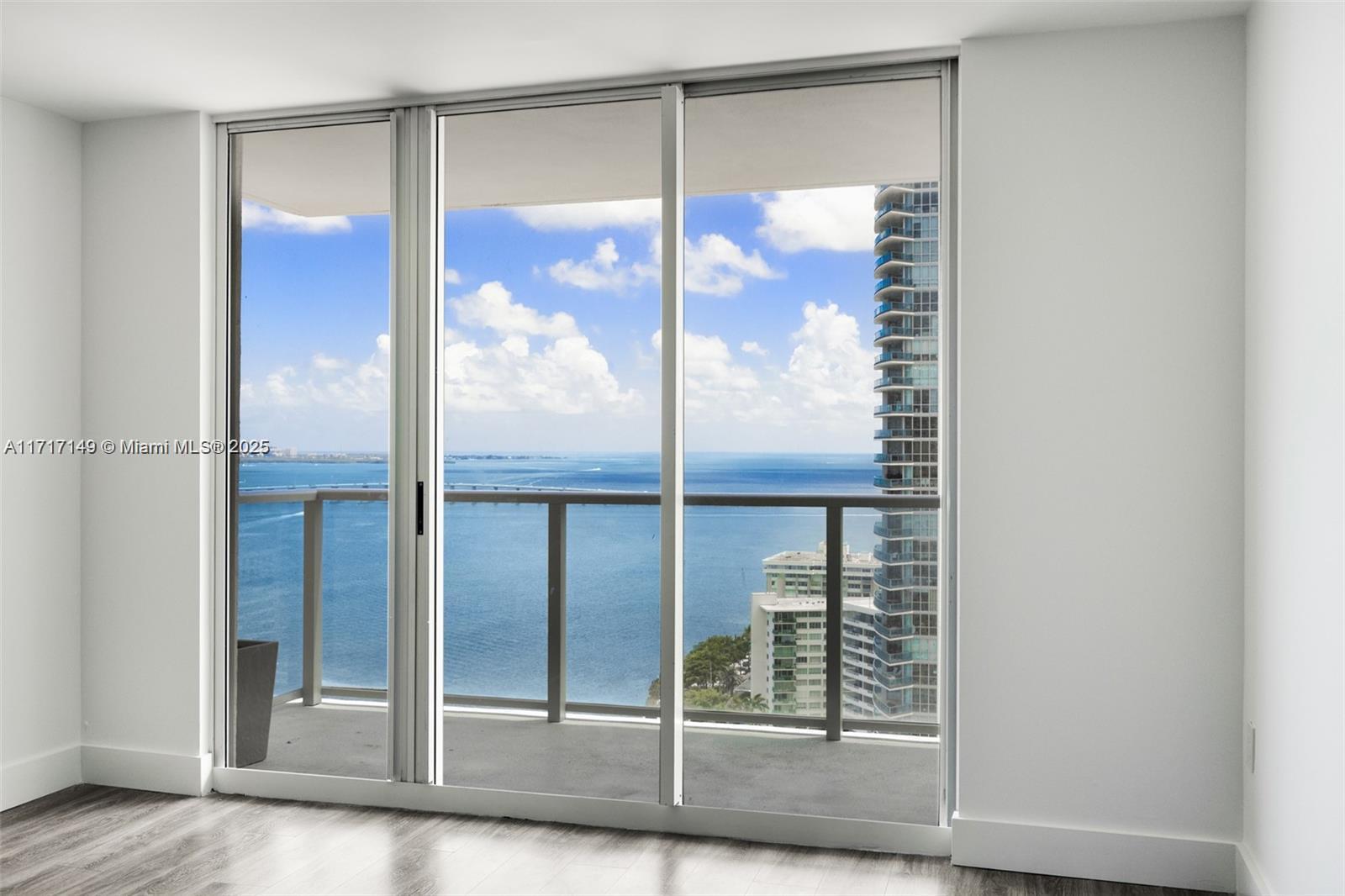 1155 Brickell Bay # 2907