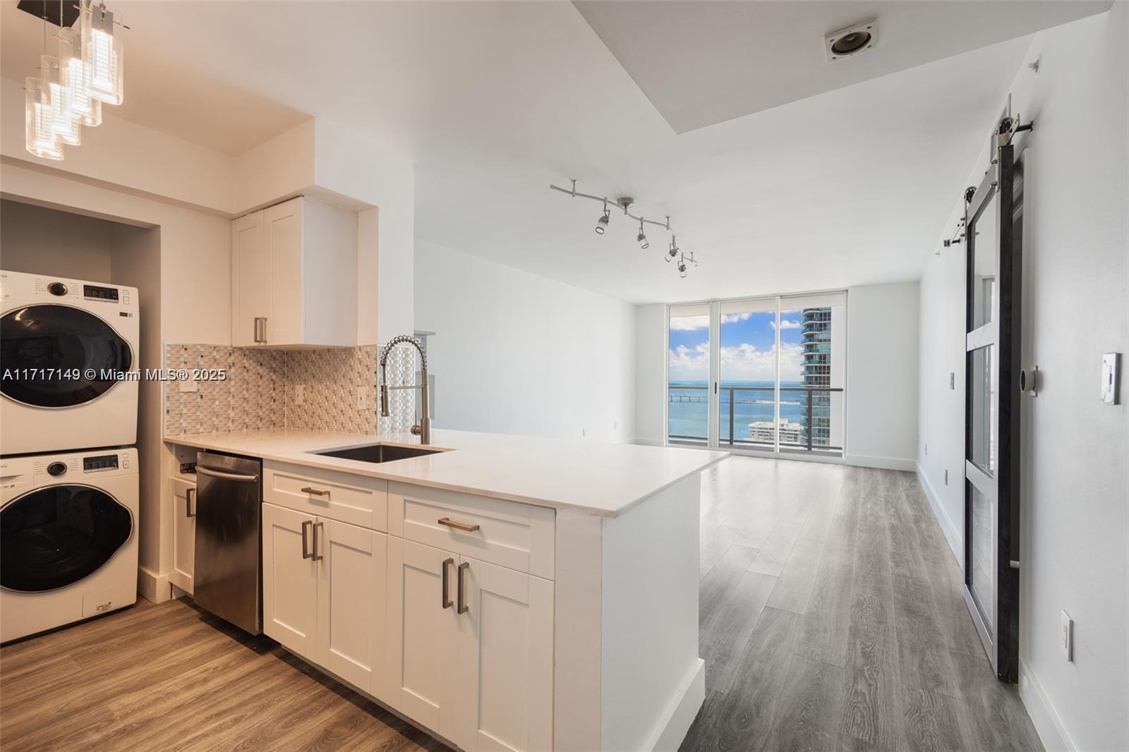 1155 Brickell Bay # 2907