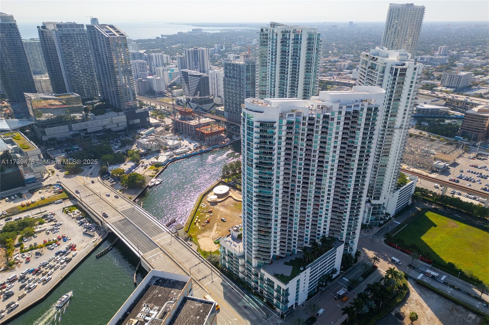 350 S Miami Ave Unit: 3805